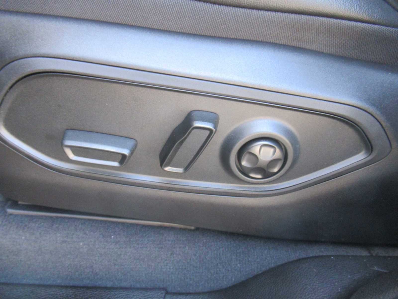 New 2025 Jeep Grand Cherokee Limited w/ Trailer Tow Package image 22