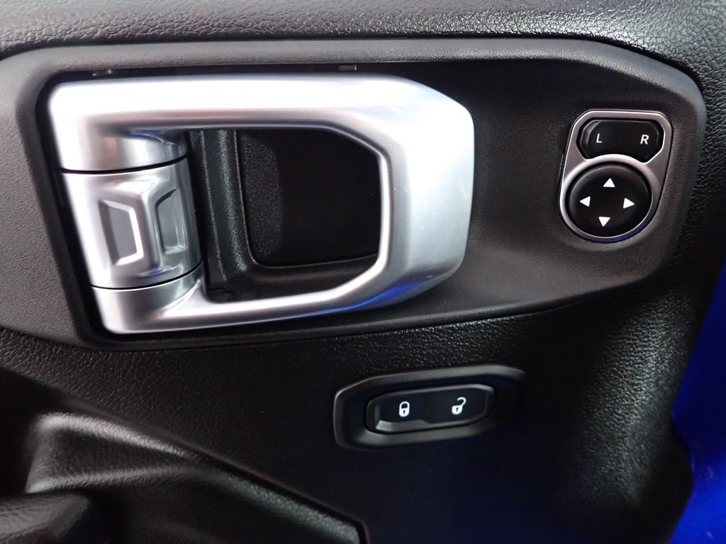 Used 2023 Jeep Gladiator Willys image 22