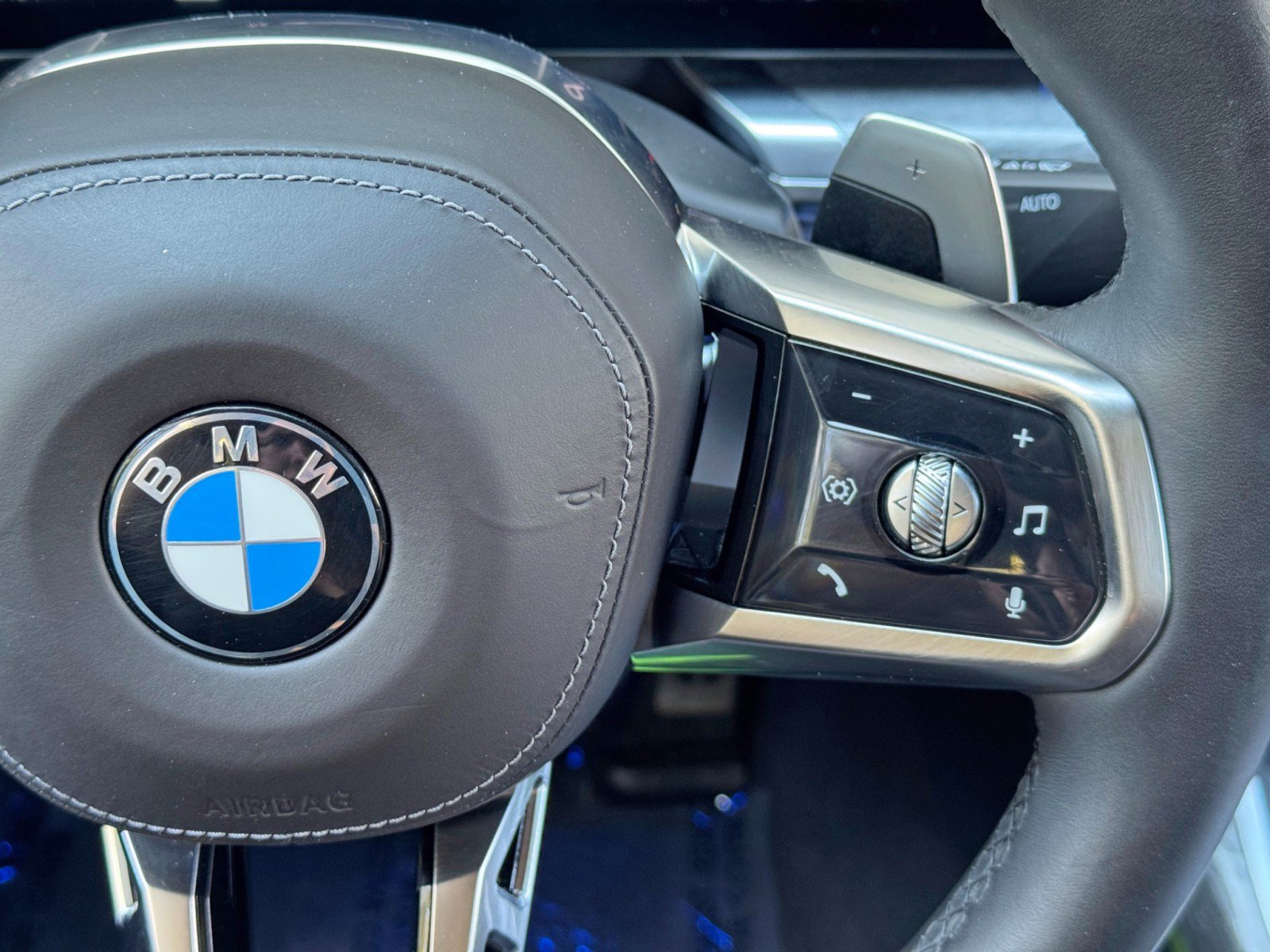 Used 2024 BMW 740i w/ M Sport Professional Package RWD image 24