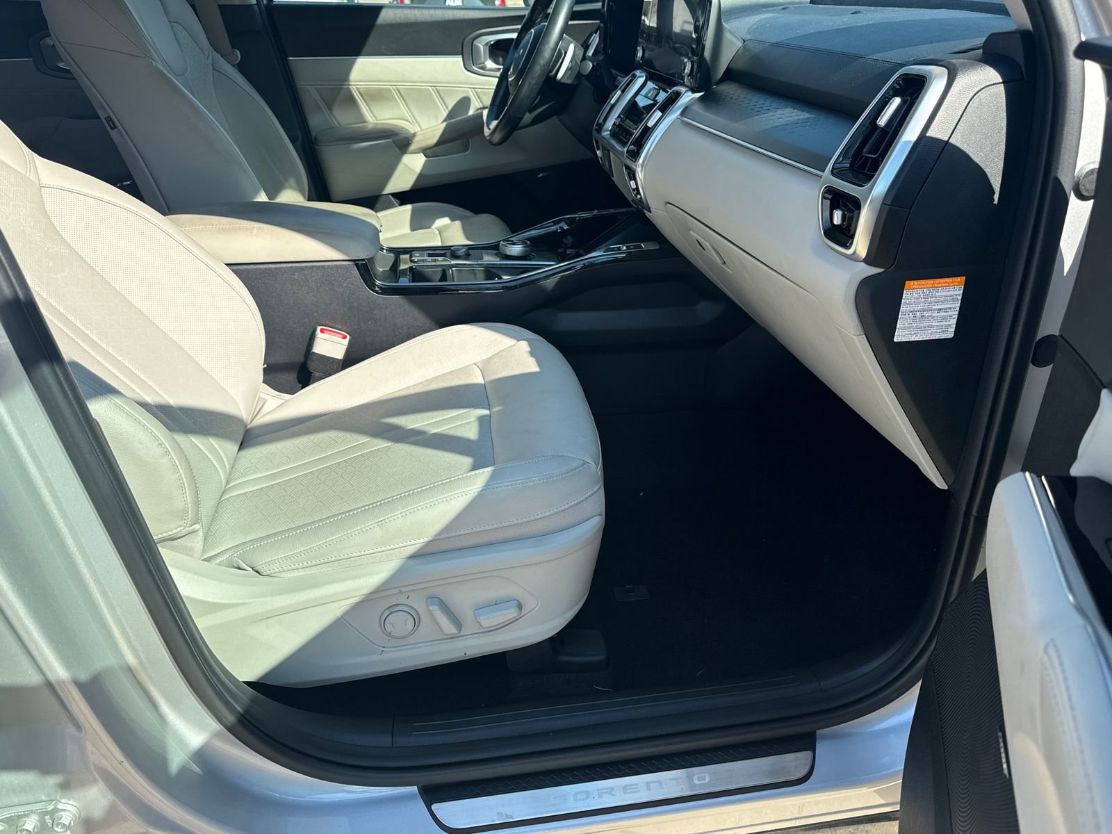 Used 2023 Kia Sorento SX Prestige image 13