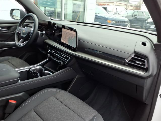 Used 2026 Chevrolet Traverse LT image 21