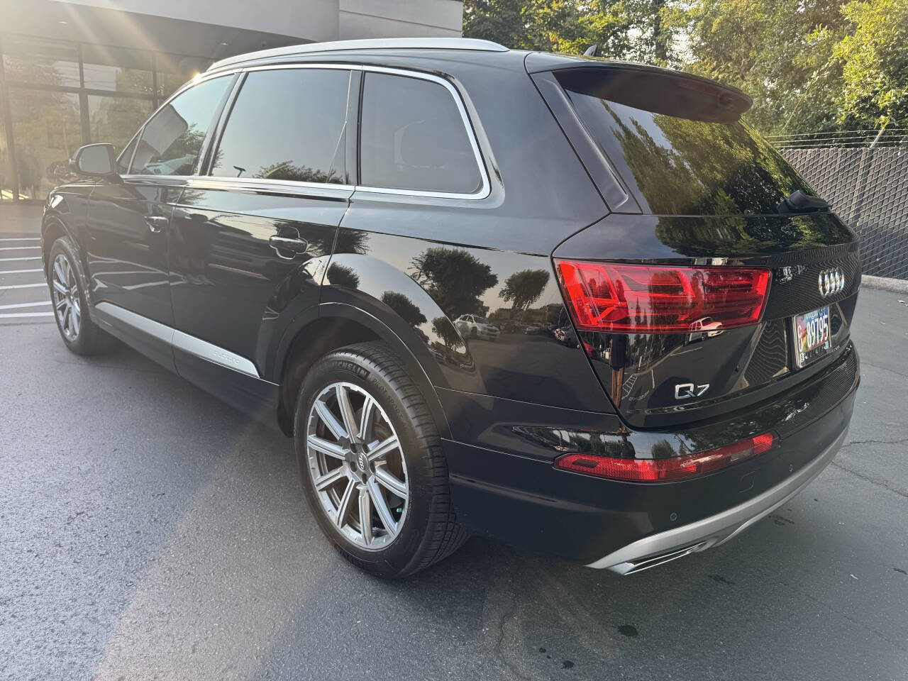 Used 2019 Audi Q7 3.0T Premium image 3