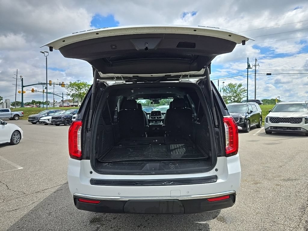 Used 2023 GMC Yukon XL SLT AWD/4WD image 37