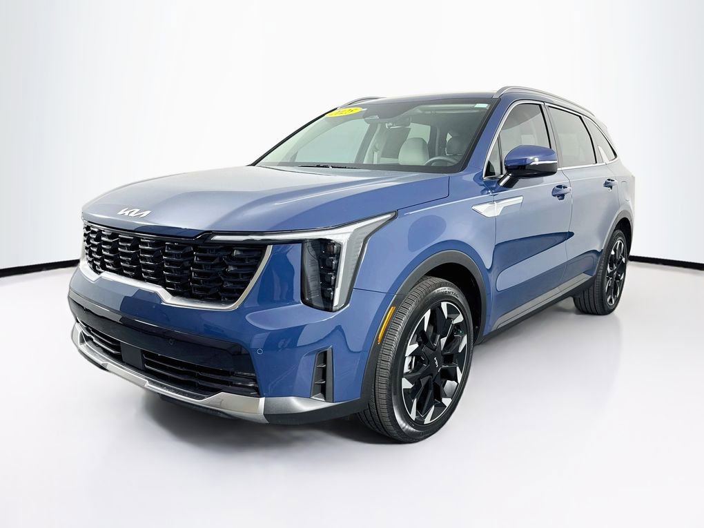 Used 2025 Kia Sorento EX FWD image 3