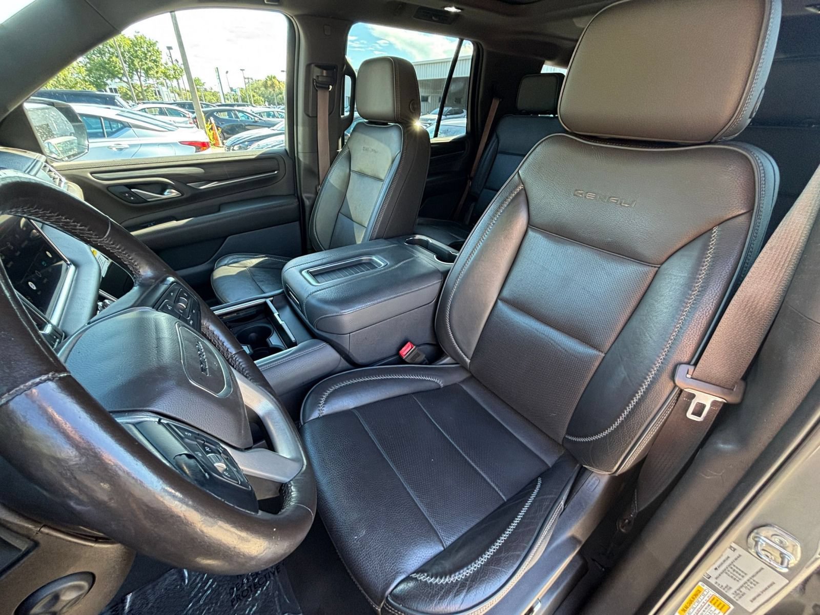 Used 2022 GMC Yukon Denali w/ Denali Premium Package RWD image 70