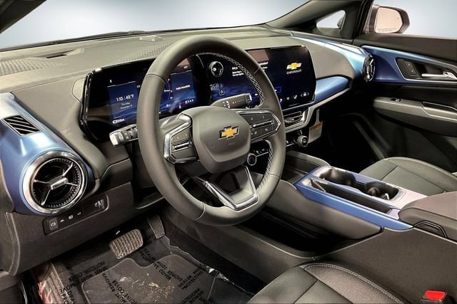 New 2026 Chevrolet Equinox EV LT AWD/4WD image 7