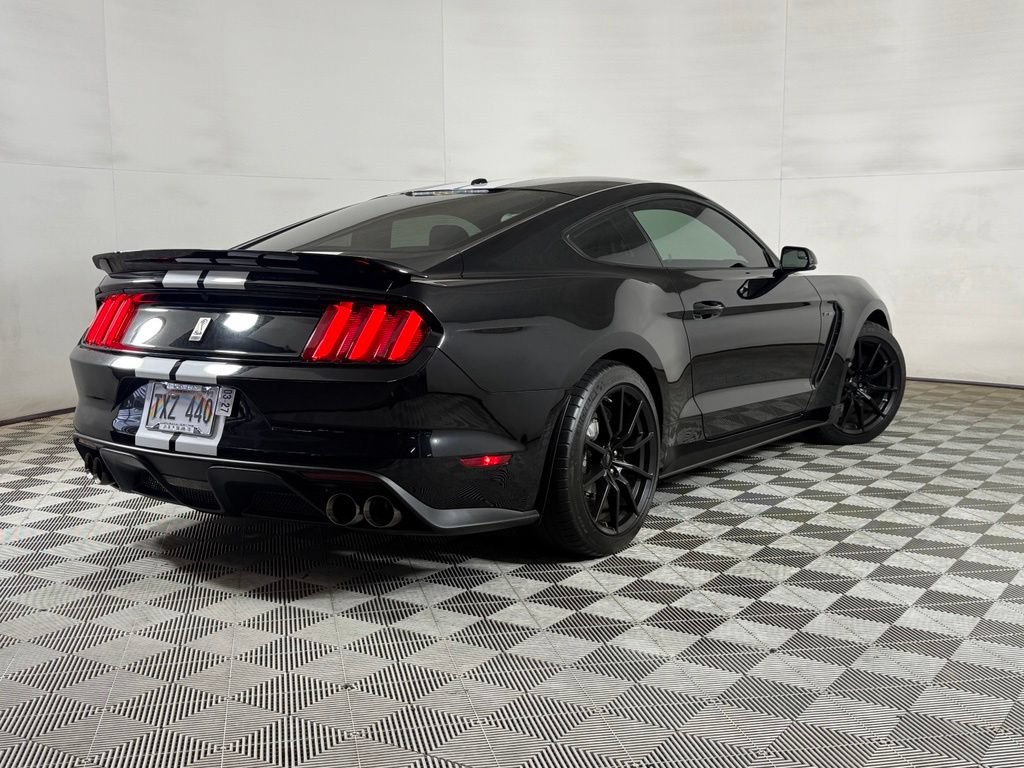 Used 2018 Ford Mustang Shelby GT350 w/ Convenience Package RWD image 2