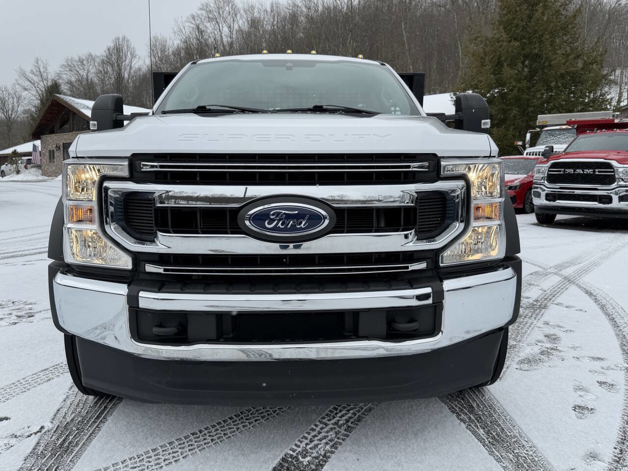 Used 2021 Ford F450 XLT image 3