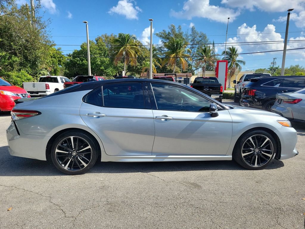 Used 2020 Toyota Camry XSE image 9