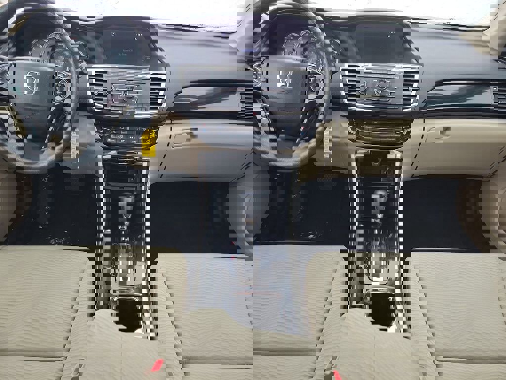 Used 2017 Honda Accord LX image 12