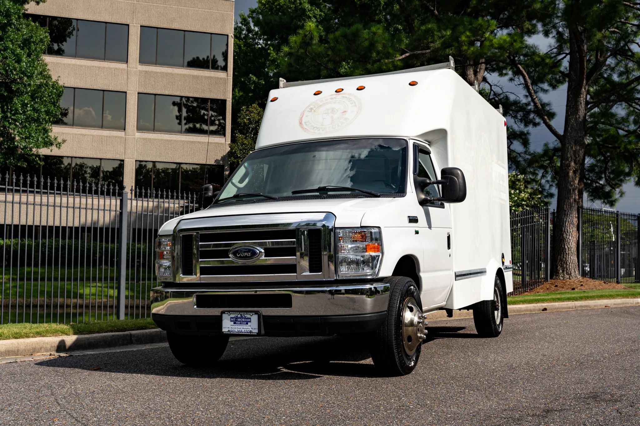 Used 2019 Ford E-350 and Econoline 350 Super Duty w/ Power Windows & Locks Group RWD image 2