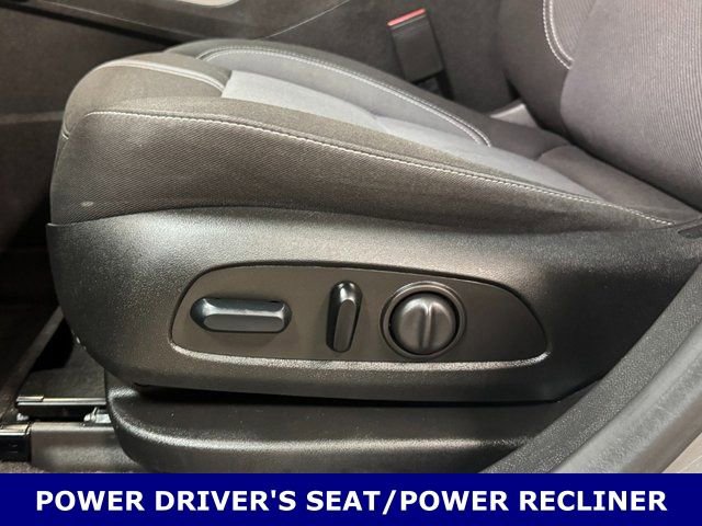 Used 2024 Chevrolet Blazer LT w/ Convenience Package image 12