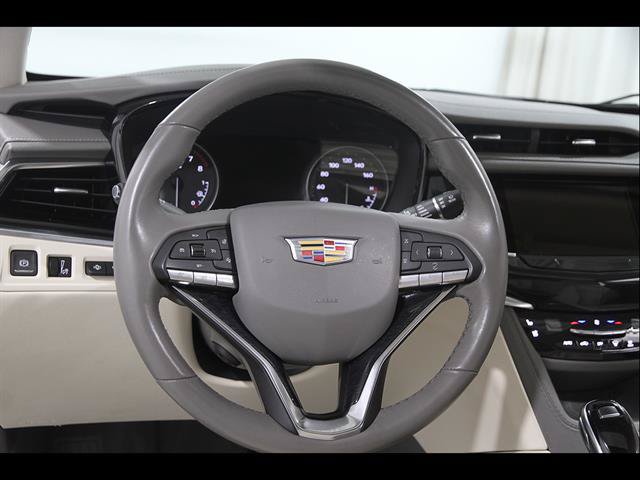 Used 2024 Cadillac XT6 Premium Luxury w/ Technology Package AWD/4WD image 7