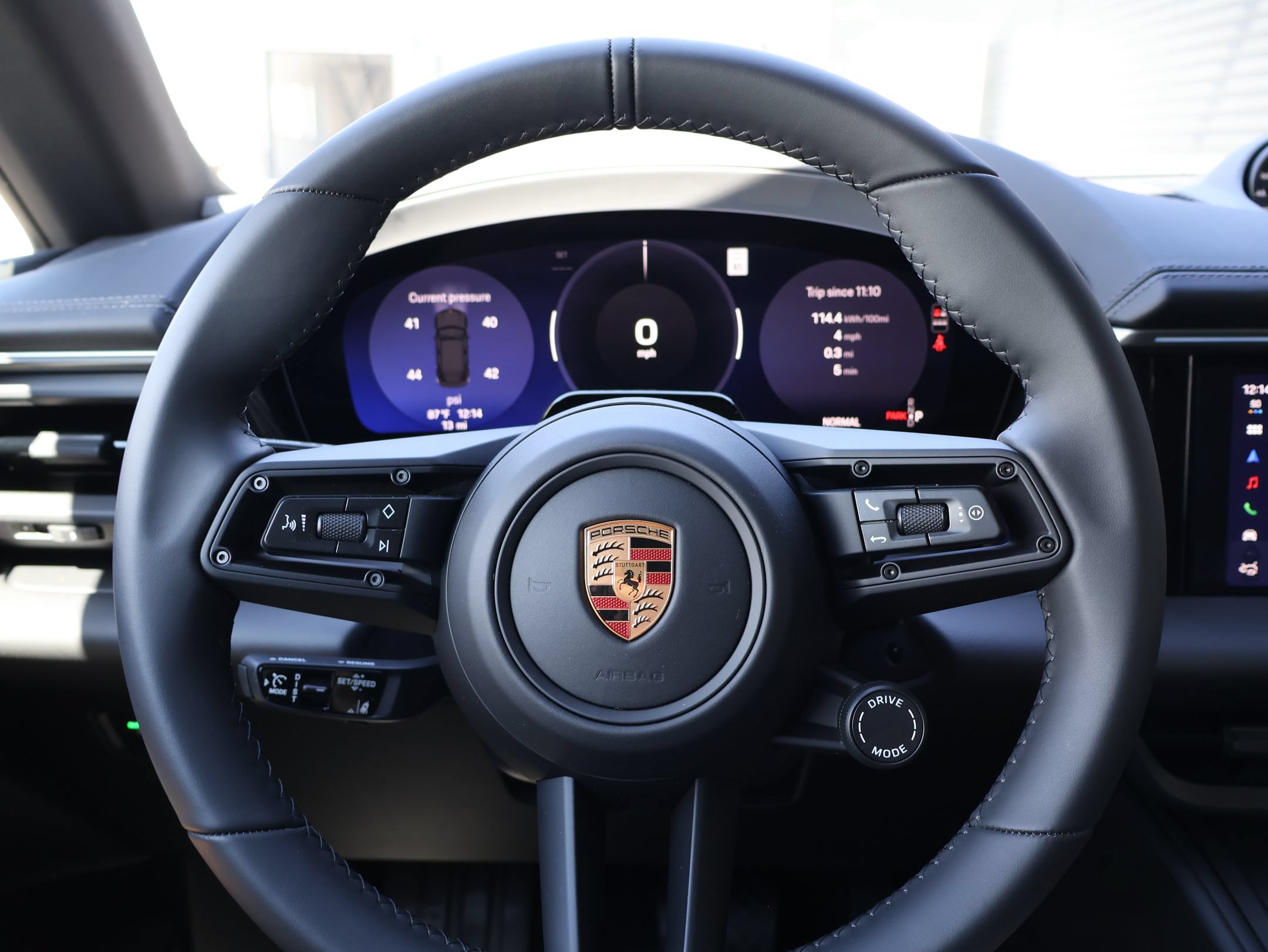 New 2026 Porsche Macan 4 Electric AWD/4WD image 16