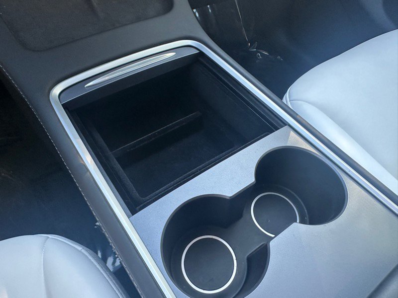 Used 2025 Tesla Model Y Long Range image 18