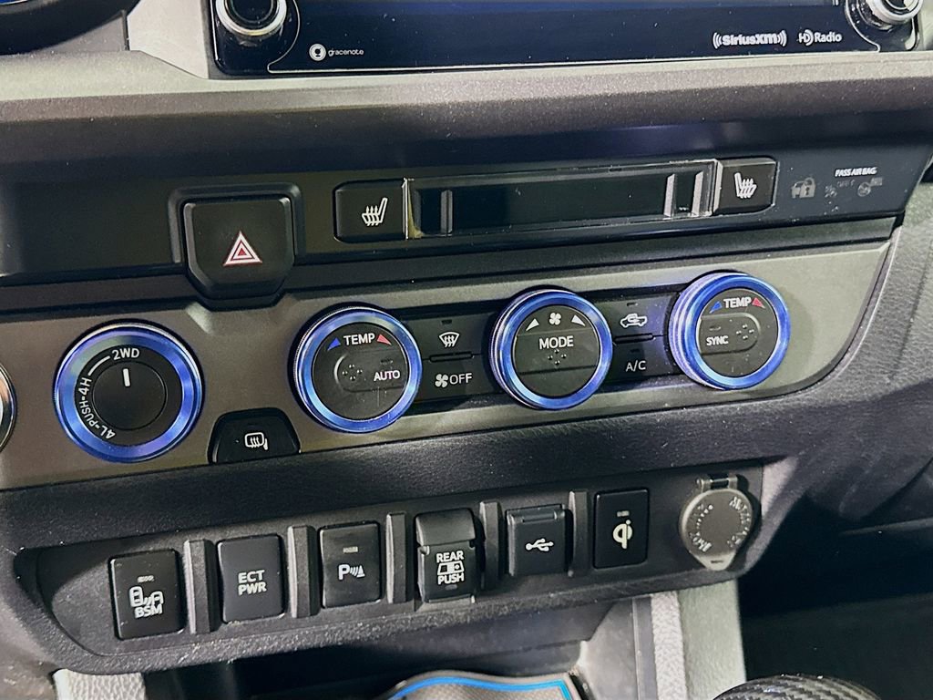 Used 2020 Toyota Tacoma TRD Off-Road w/ Advanced Technology Package image 18