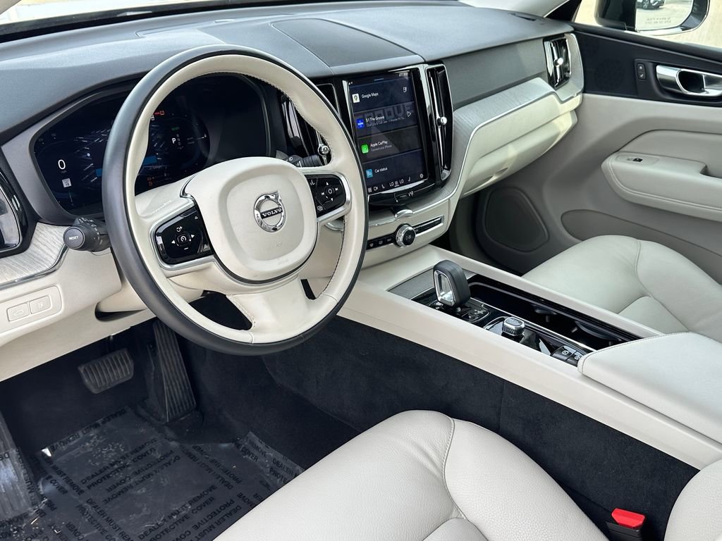Used 2023 Volvo XC60 T8 Plus image 7