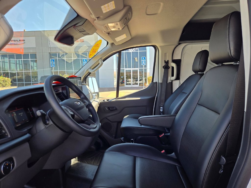 Used 2026 Ford Transit 250 Low Roof RWD image 38