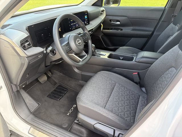 Certified 2026 Nissan Kicks SV w/ SV Premium Package AWD/4WD image 11
