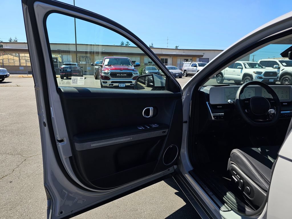 Used 2024 Hyundai Ioniq 5 Limited AWD/4WD image 19