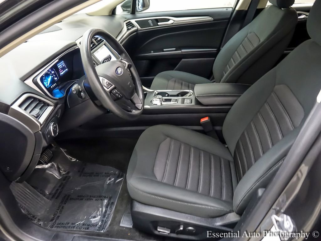 Certified 2019 Ford Fusion SE FWD image 10