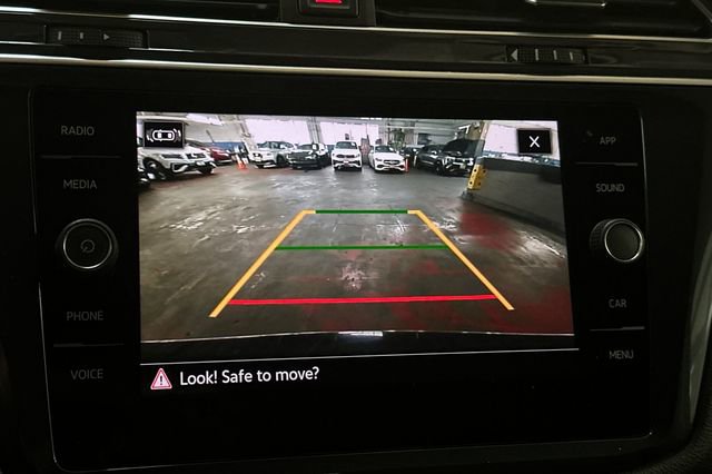 Used 2021 Volkswagen Tiguan SE image 25