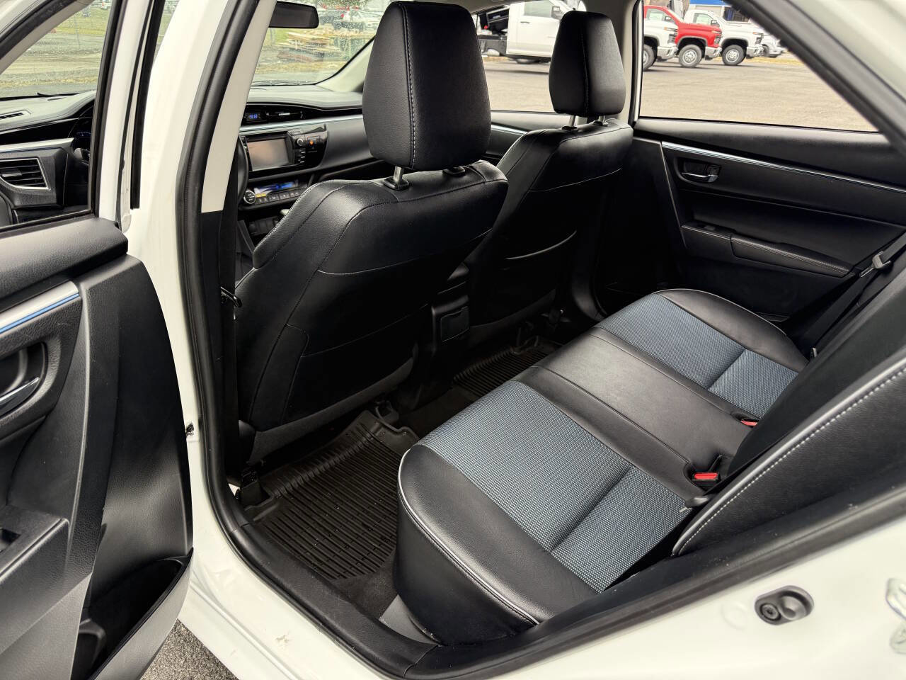 Used 2014 Toyota Corolla S image 9