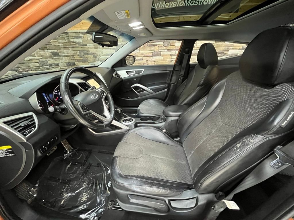 Used 2012 Hyundai Veloster w/ Style Pkg image 31