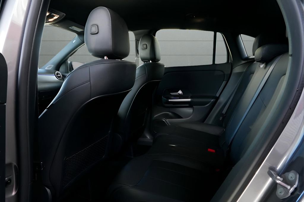 Used 2022 Mercedes-Benz GLA 250 4MATIC image 38