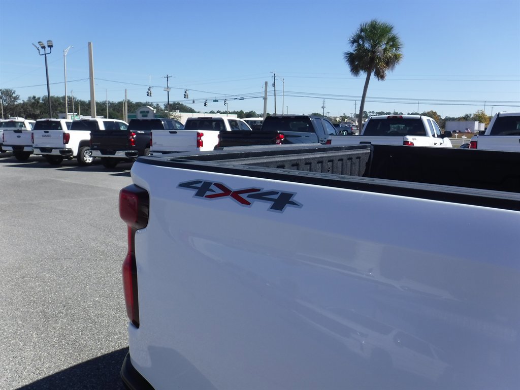 Used 2021 Chevrolet Silverado 1500 W/T w/ WT Value Package AWD/4WD image 5