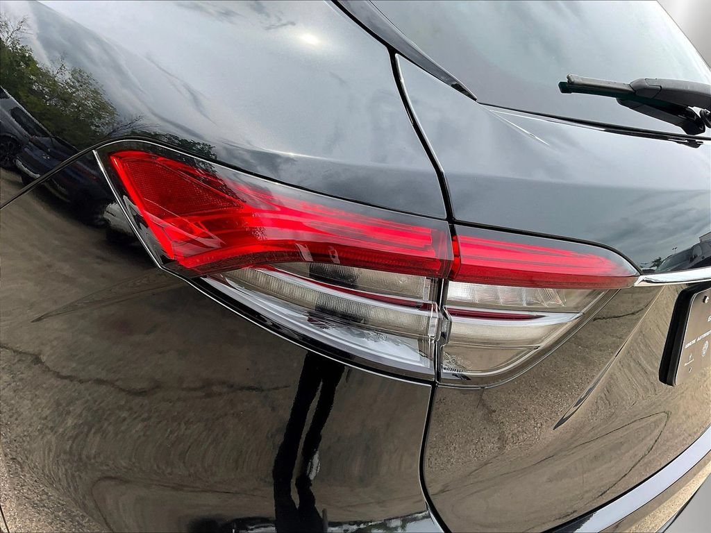 Used 2022 Maserati Levante GT AWD/4WD image 23