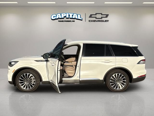 Used 2022 Lincoln Aviator Reserve w/ Equipment Group 201A image 13