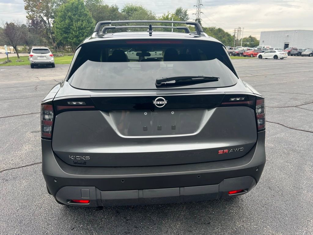 New 2026 Nissan Kicks SR w/ Cold Weather Package AWD/4WD image 8
