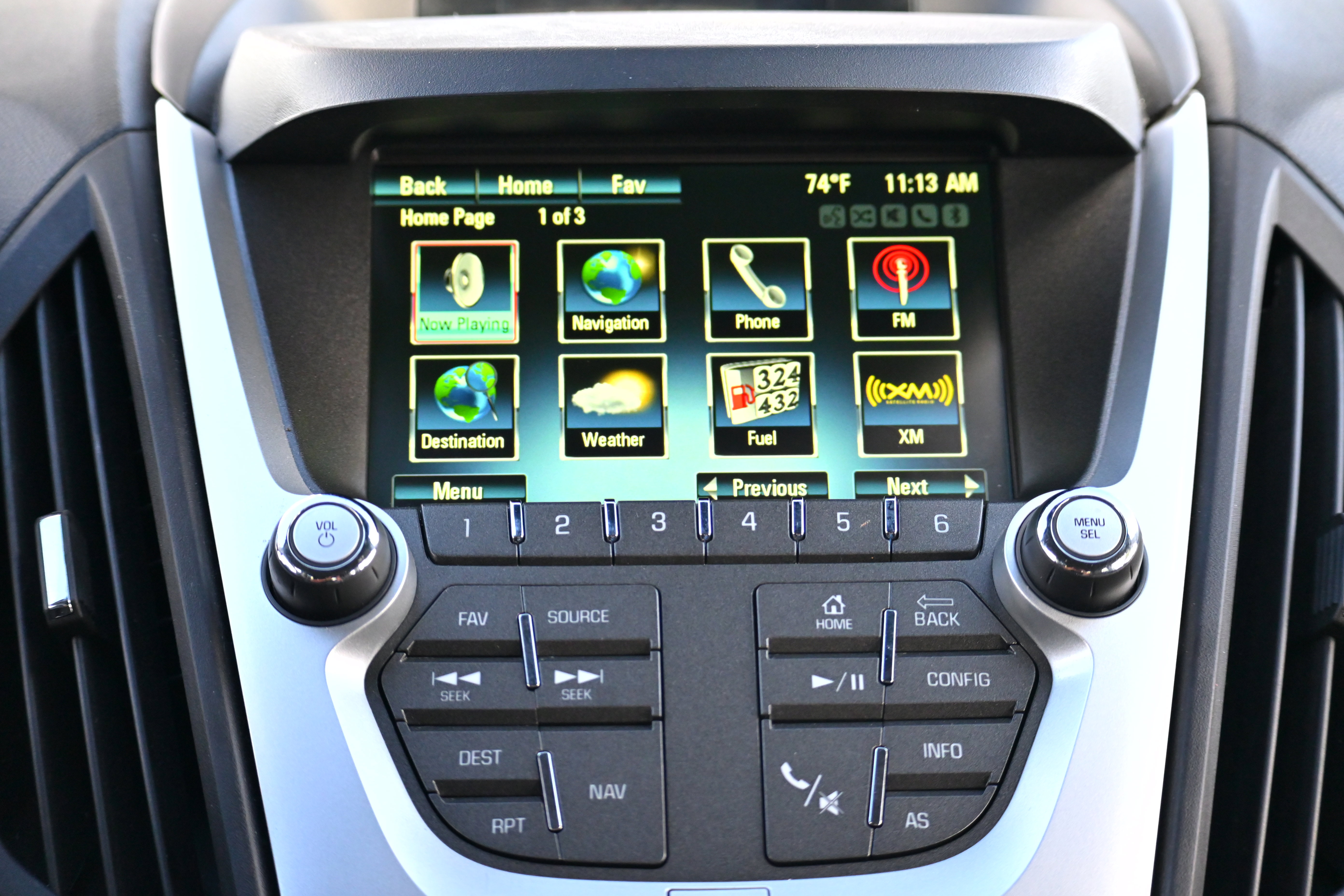 Used 2017 Chevrolet Equinox Premier w/ Enhanced Convenience Package image 17