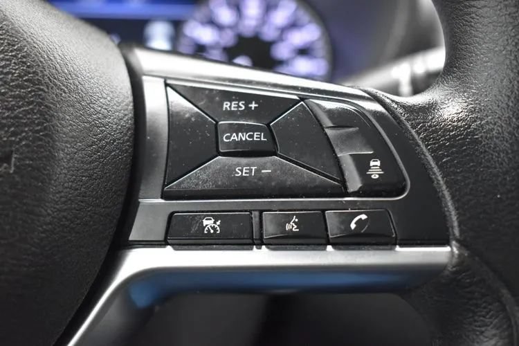 Used 2024 Nissan Sentra SV FWD image 22