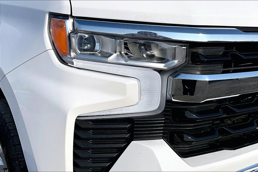 Used 2025 Chevrolet Silverado 1500 LT image 41
