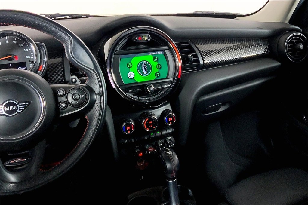 Used 2019 MINI Cooper S image 5