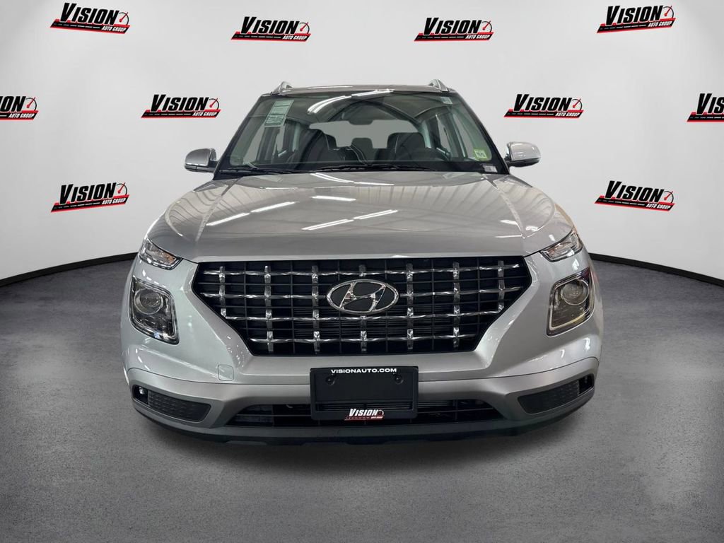 New 2026 Hyundai Venue SEL FWD video 2
