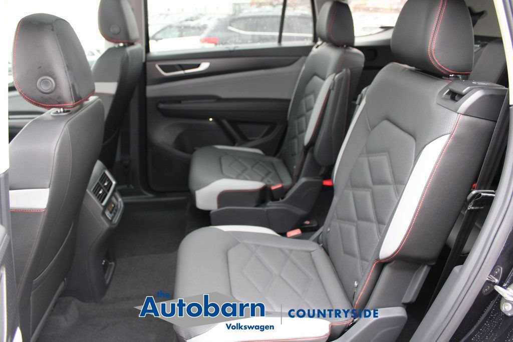 Used 2026 Volkswagen Atlas Peak Edition AWD/4WD image 19