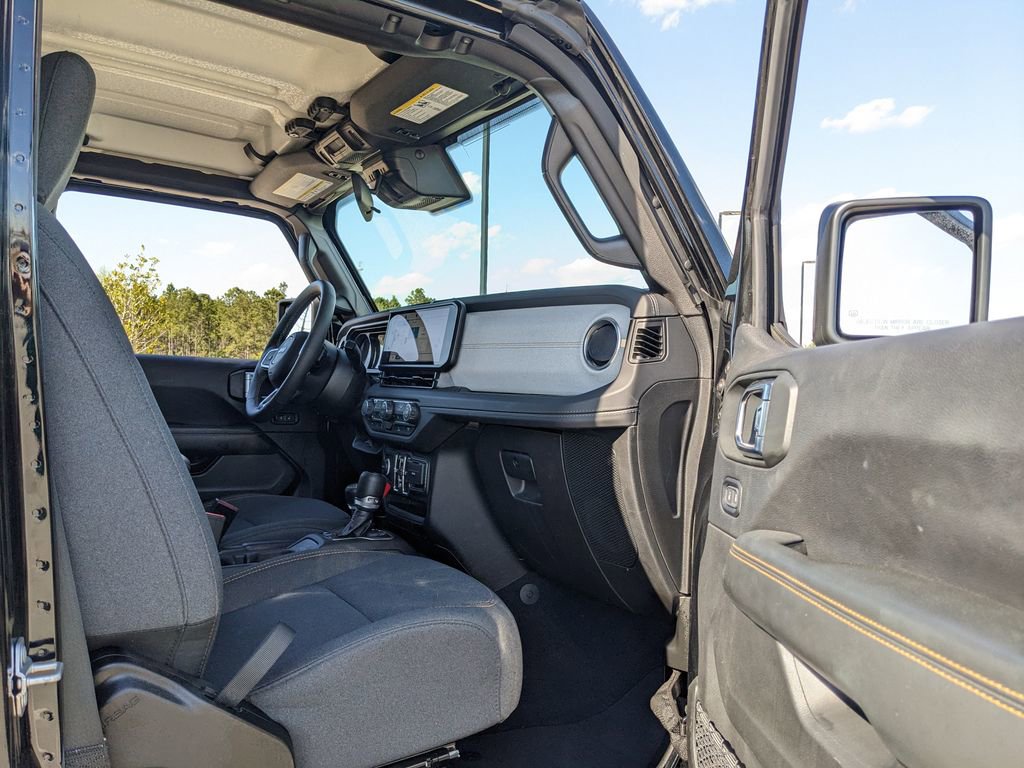 Certified 2025 Jeep Wrangler Unlimited Sahara image 37