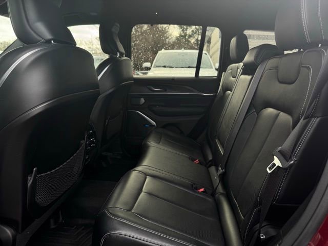 Used 2022 Jeep Grand Cherokee Overland w/ Adv Protech Group III image 21