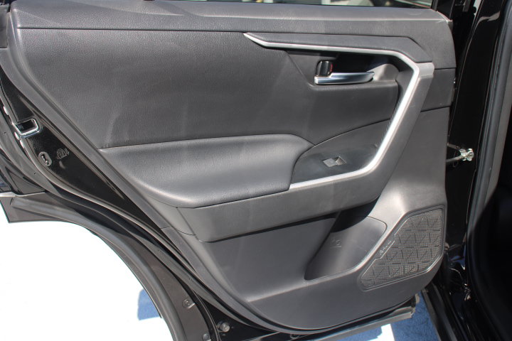 Used 2023 Toyota RAV4 XLE Premium FWD image 13