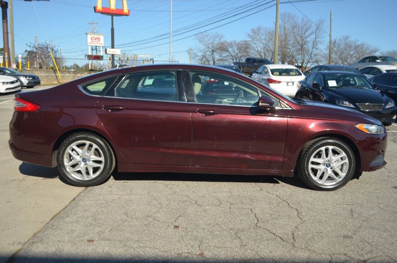 Used 2013 Ford Fusion SE image 10