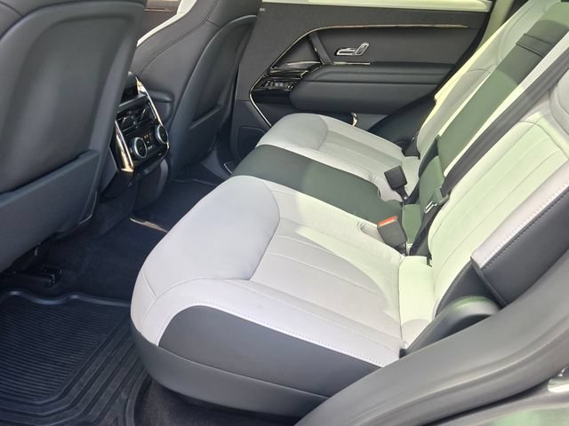 Used 2025 Land Rover Range Rover Sport Dynamic SE AWD/4WD image 11