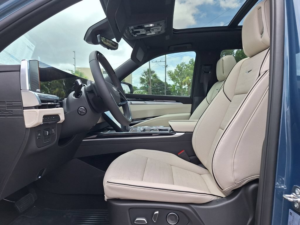 New 2026 Cadillac Escalade Sport AWD/4WD image 13