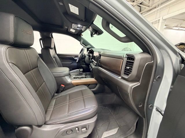 Certified 2024 Chevrolet Silverado 1500 High Country w/ Technology Package AWD/4WD image 31