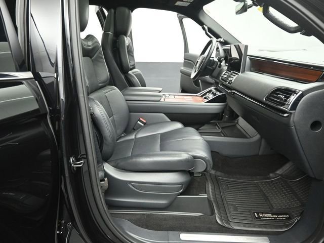 Certified 2023 Lincoln Navigator Reserve AWD/4WD image 33