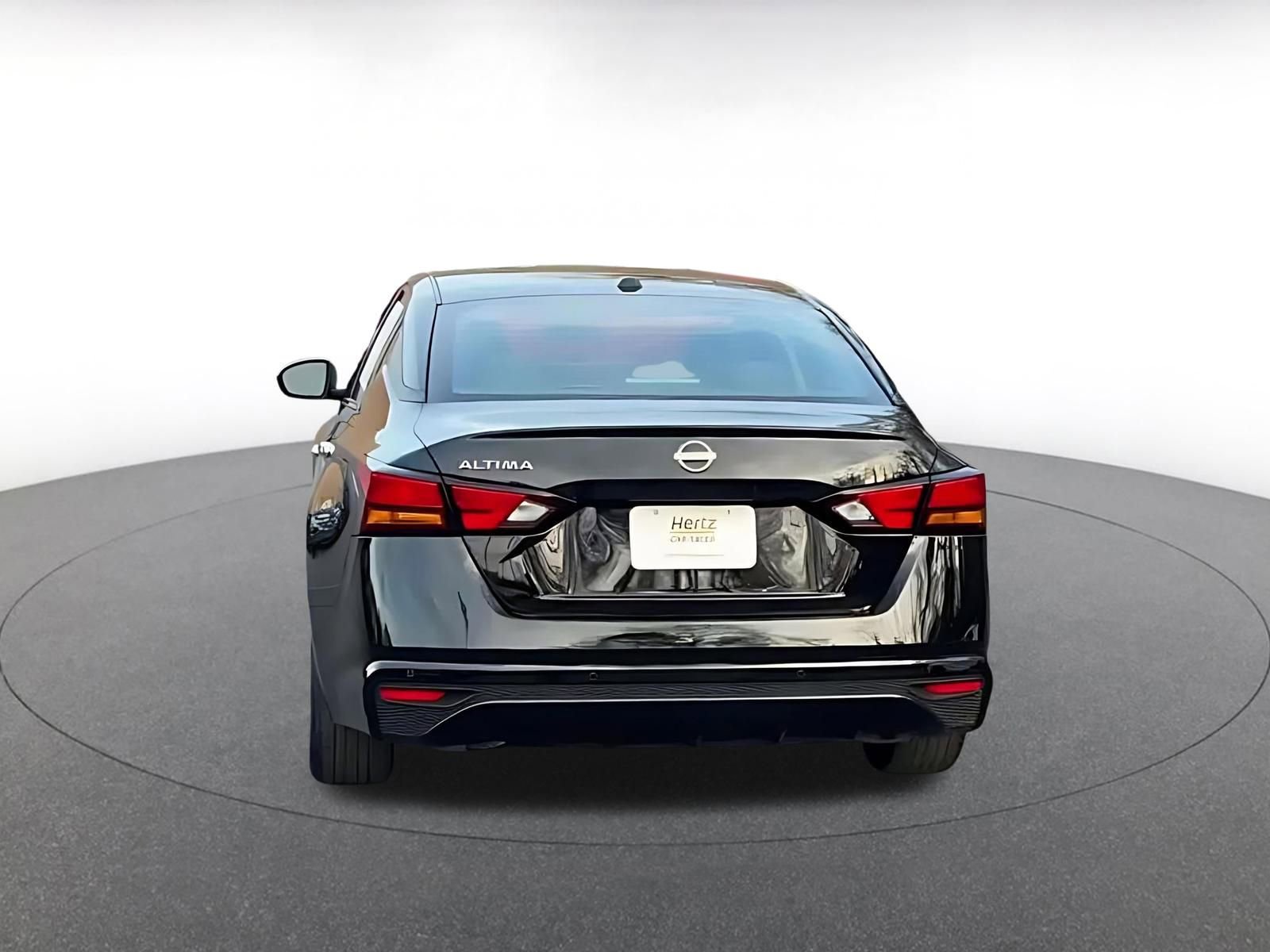 Used 2025 Nissan Altima 2.5 SV image 12