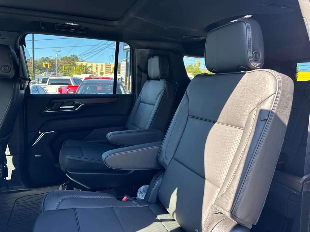 New 2026 GMC Yukon XL Denali w/ Advanced Technology Package AWD/4WD image 32