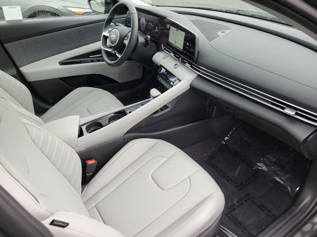 Used 2026 Hyundai Elantra Limited image 16
